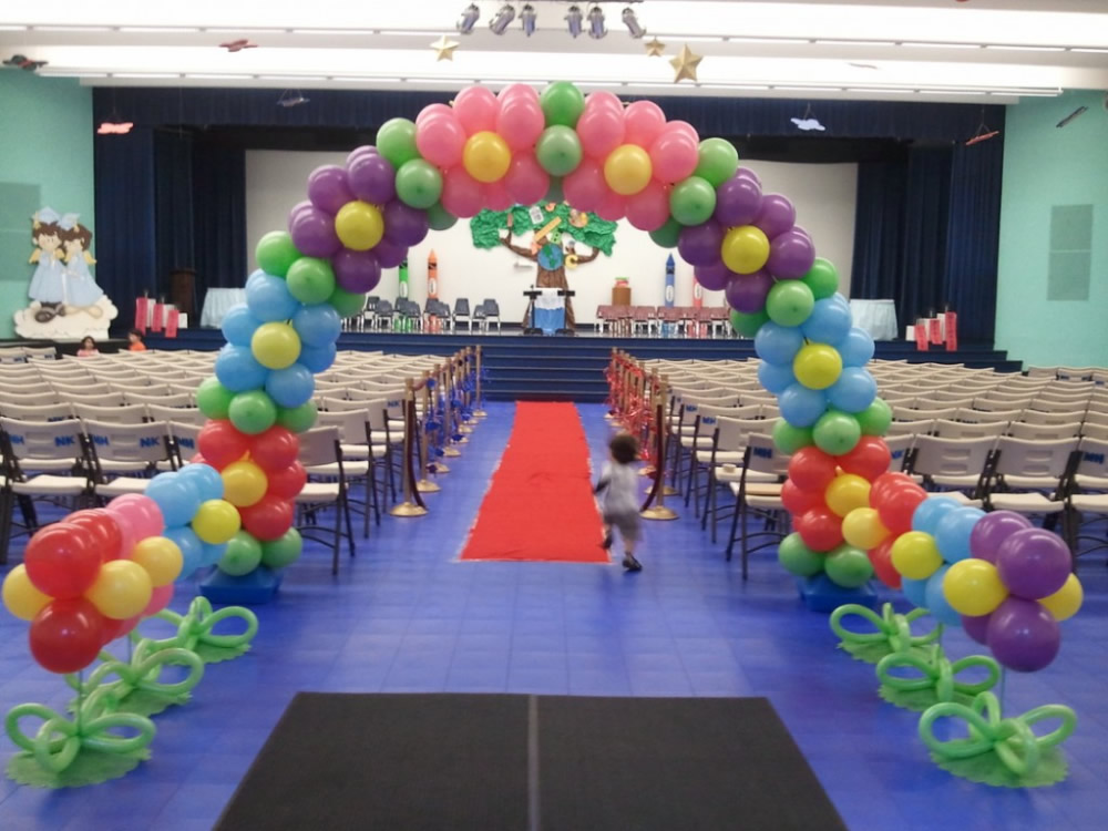 Trang tr&iacute; l&agrave;m kết cổng b&oacute;ng bay sự kiện sinh nhật tiệc cưới tại TP Vinh Nghệ An